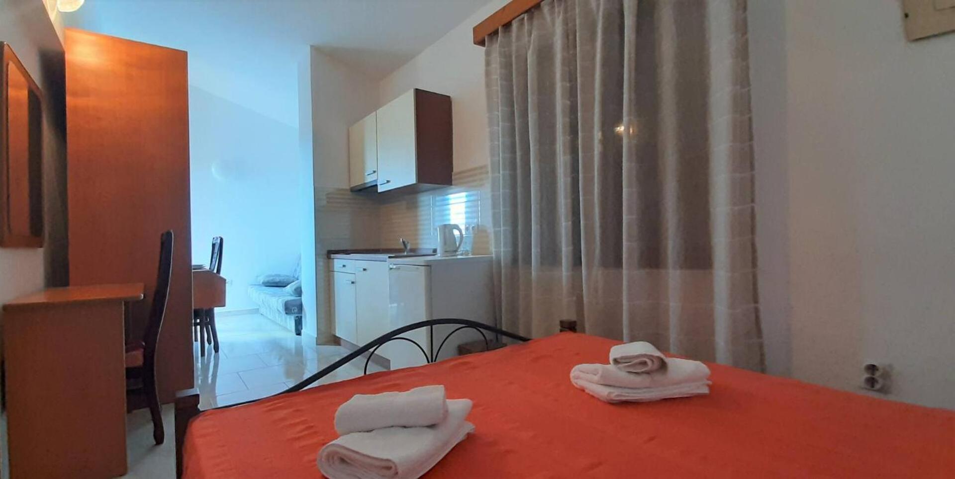 Guest House Helena Close To Beach Krk Town Exterior foto