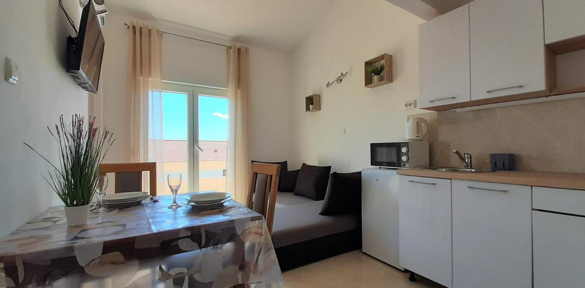 Guest House Helena Close To Beach Krk Town Exterior foto