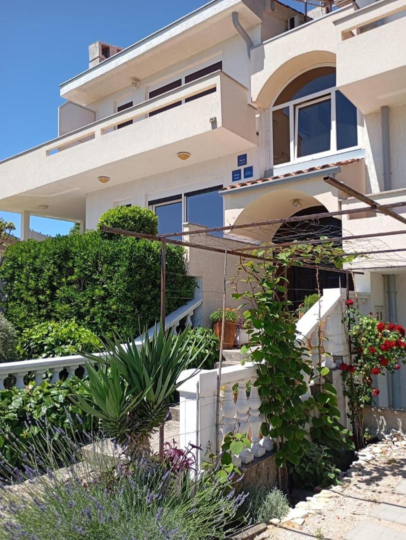 Guest House Helena Close To Beach Krk Town Exterior foto