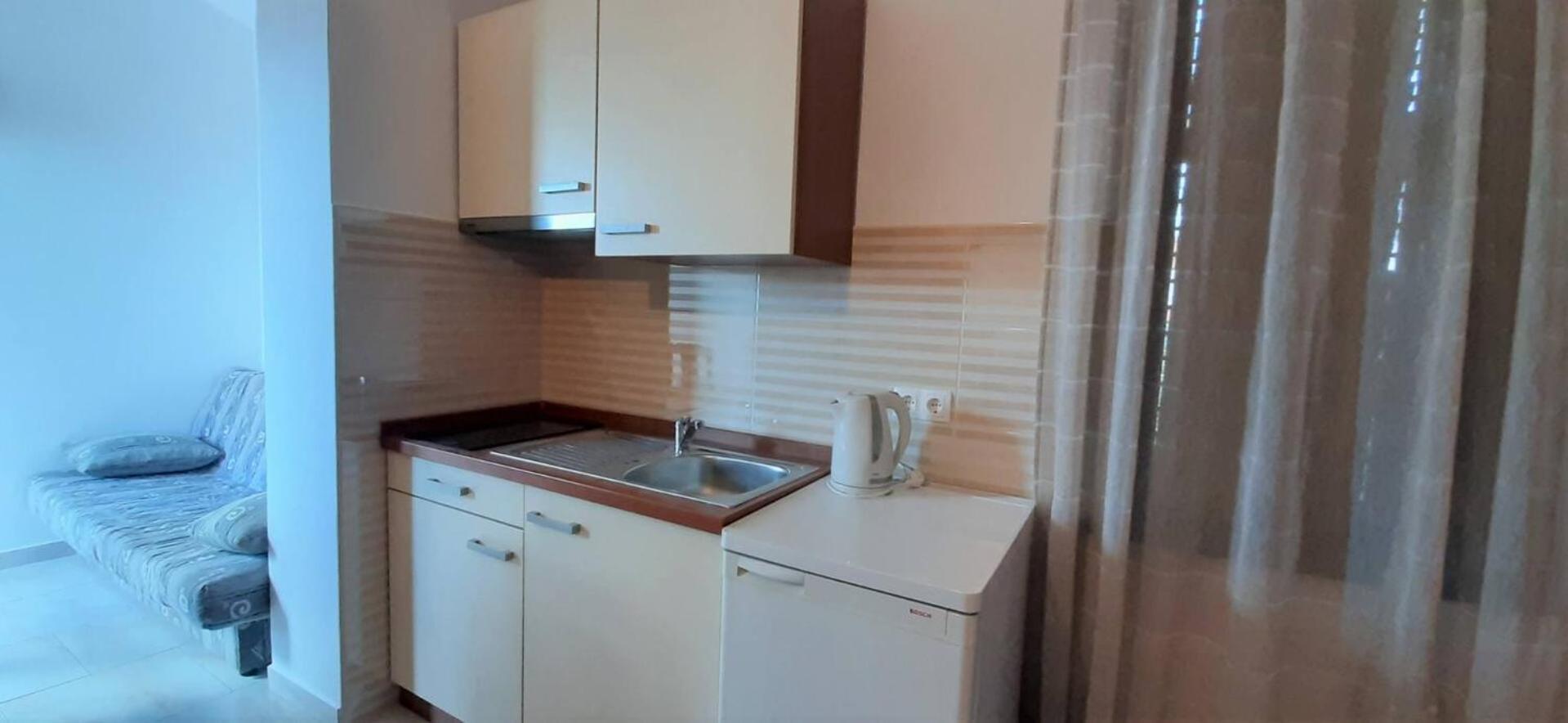 Guest House Helena Close To Beach Krk Town Exterior foto